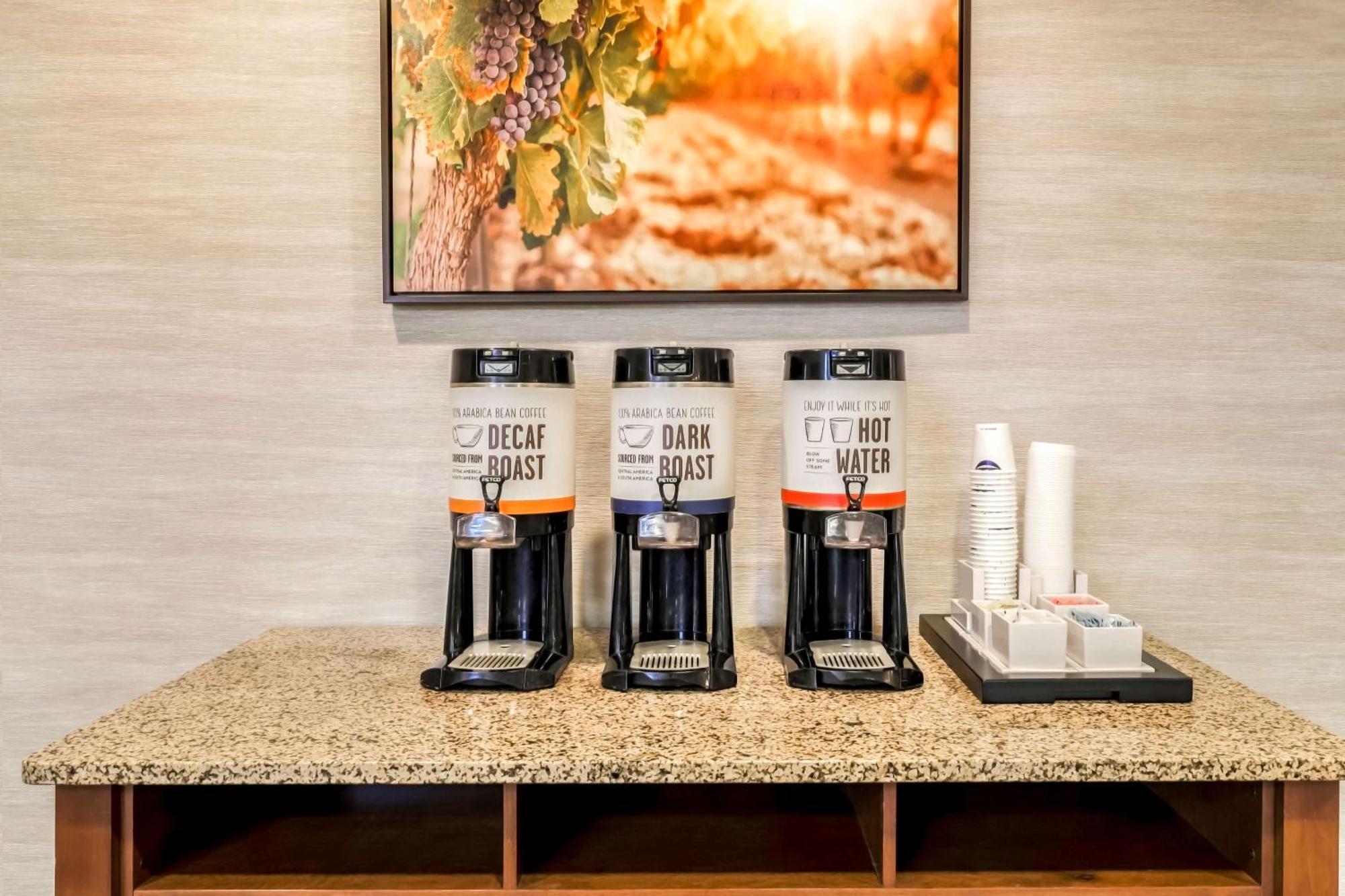 Hampton Inn & Suites Windsor-Sonoma Wine Country Exteriér fotografie