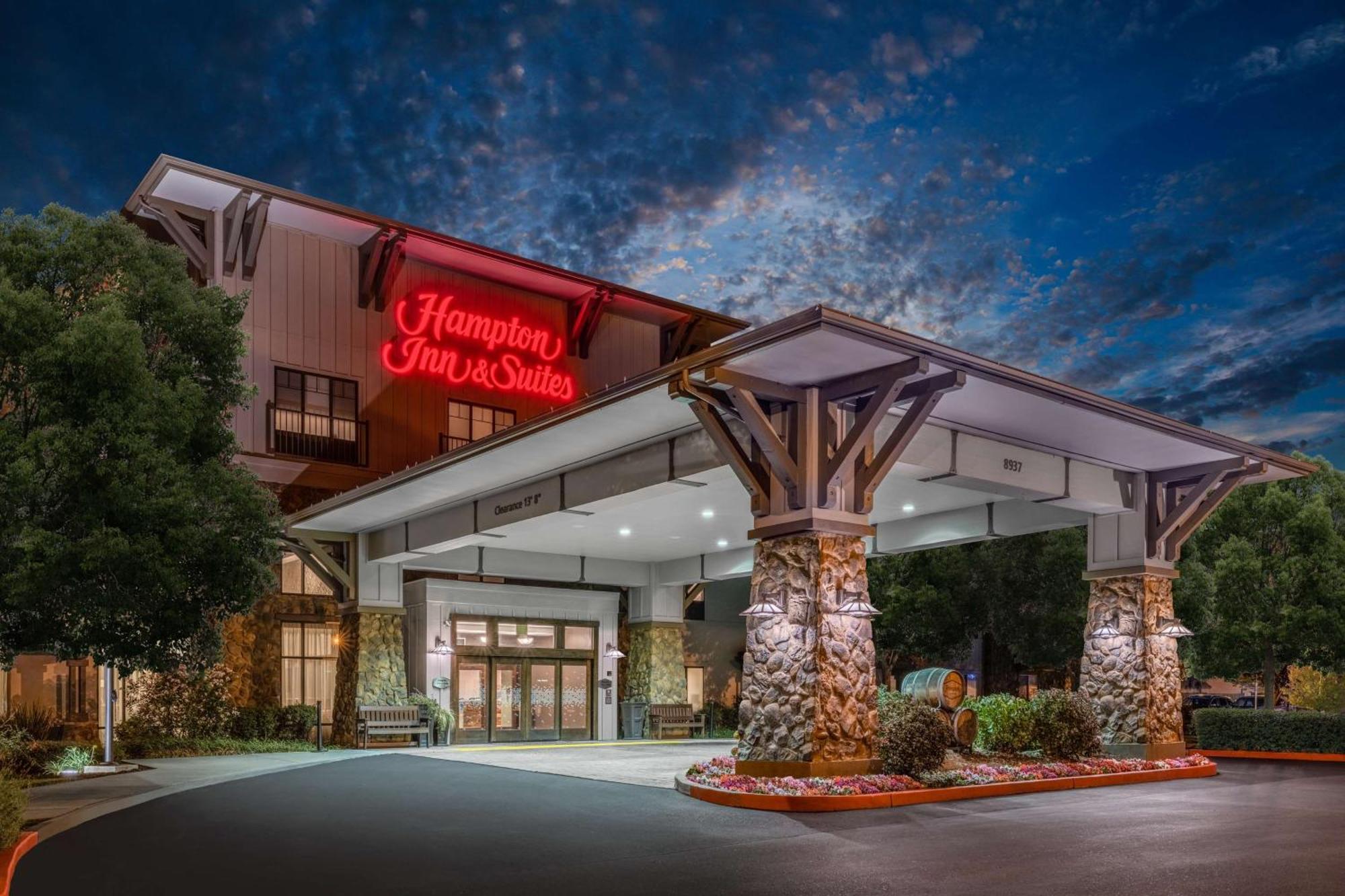 Hampton Inn & Suites Windsor-Sonoma Wine Country Exteriér fotografie