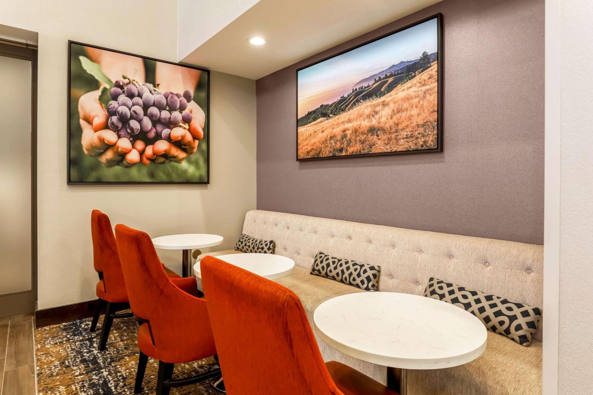 Hampton Inn & Suites Windsor-Sonoma Wine Country Exteriér fotografie