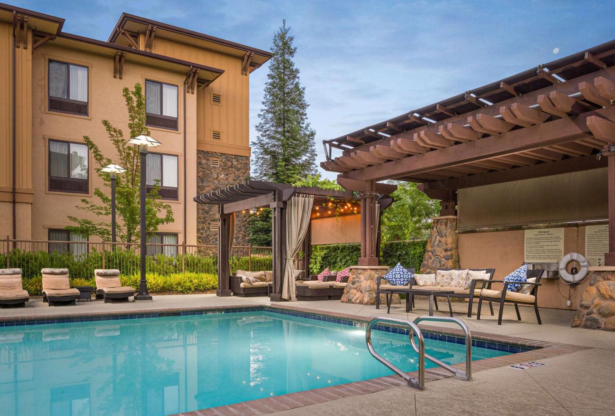 Hampton Inn & Suites Windsor-Sonoma Wine Country Exteriér fotografie