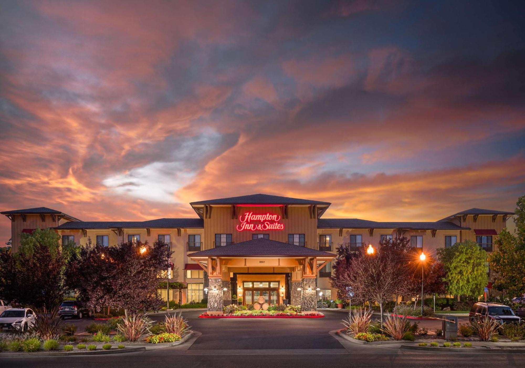 Hampton Inn & Suites Windsor-Sonoma Wine Country Exteriér fotografie